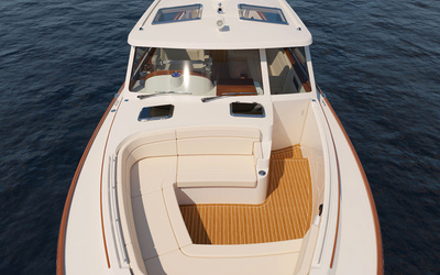 Hinckley Picnic Boat 39