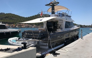 Azimut Magellano 53