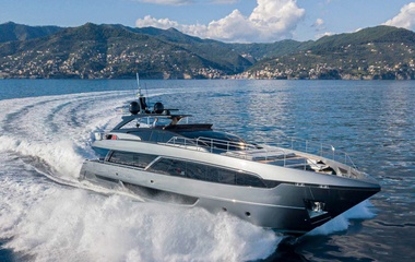 Riva Maximus