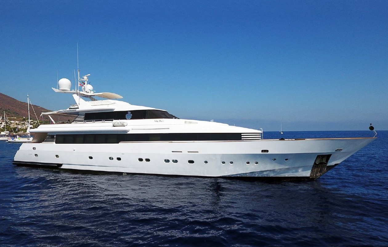 who owns superyacht indigo star