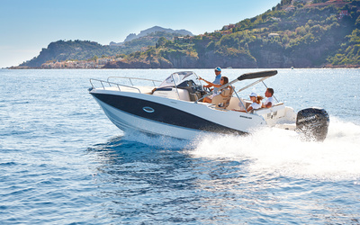 Quicksilver Activ 755 Sundeck