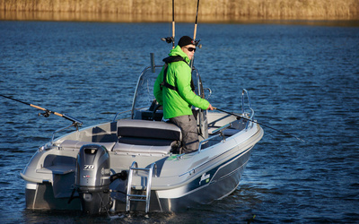 Yamarin Cross 53 Center Console