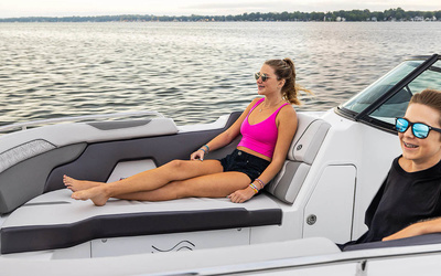 Hurricane SunDeck 2400 OB