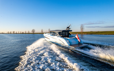 Van den Hoven Voyager 50