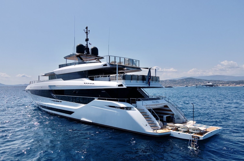 Mangusta 4US