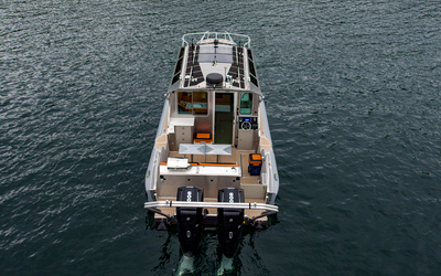 Life Proof 41 Full Cabin