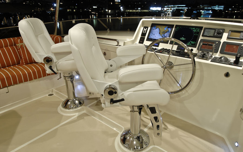 Offshore Yachts 80' Pilothouse