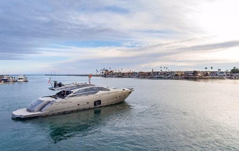 Pershing 82