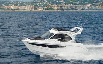 Galeon 300 Fly