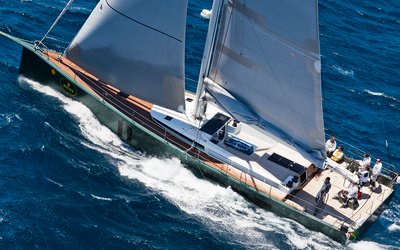 Maxi Dolphin Nacira 67