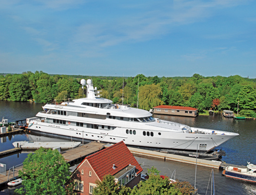 Feadship Trident