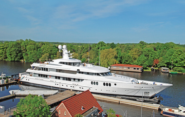 Feadship Trident