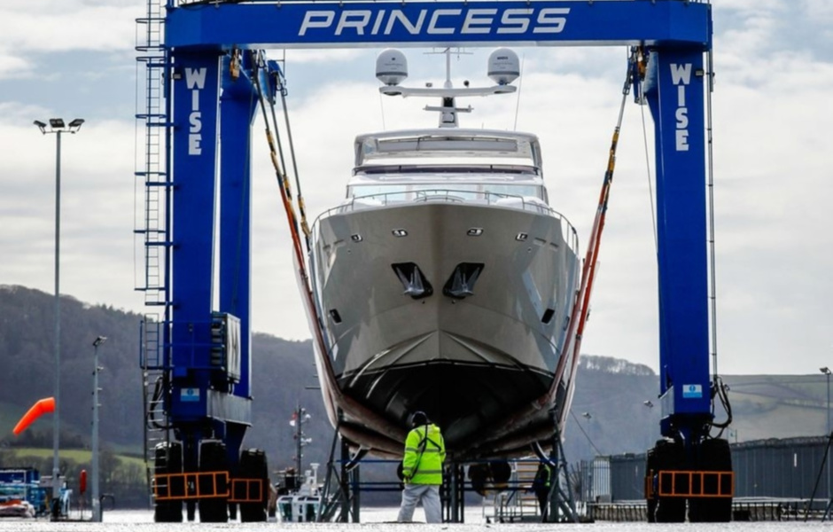30-meter Princess on the lift