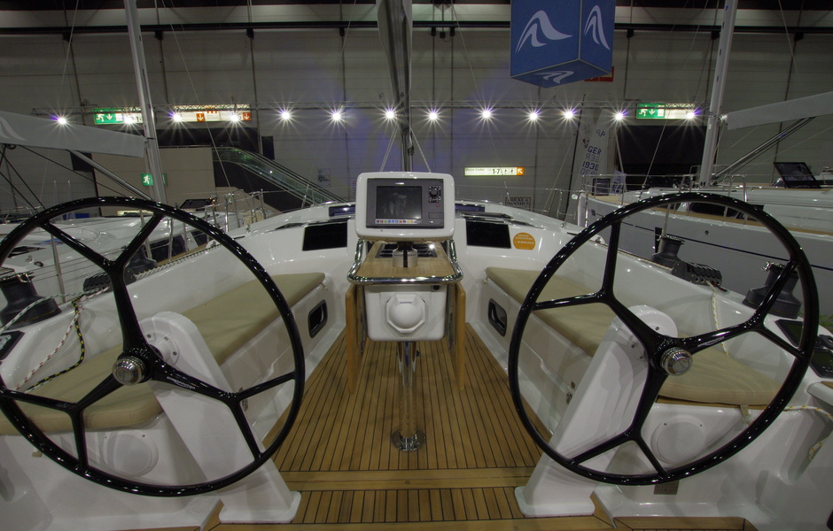 Hanse 415: лебедкам - не место на рубке!