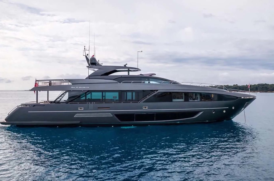 Riva Onyx