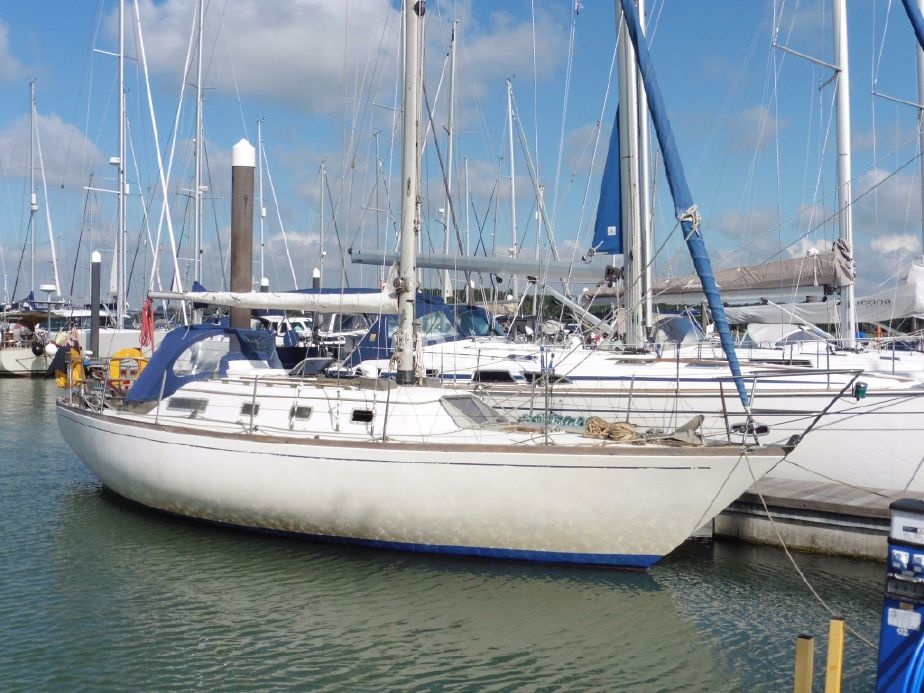 carter 33 sailboat review