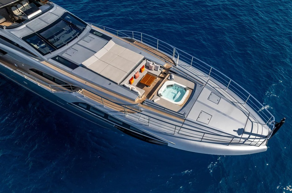 Pershing Cabo