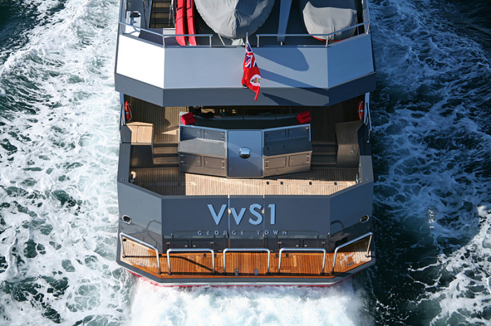 Alloy Yachts VvS1