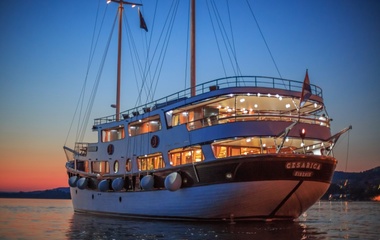 Custom Boats Cesarica