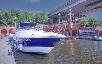 Cruisers Yachts 370 Express (2006)
