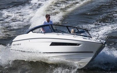 Parker 690 Day Cruiser