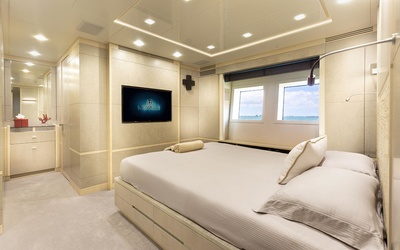 MCP Yachts Europa 100