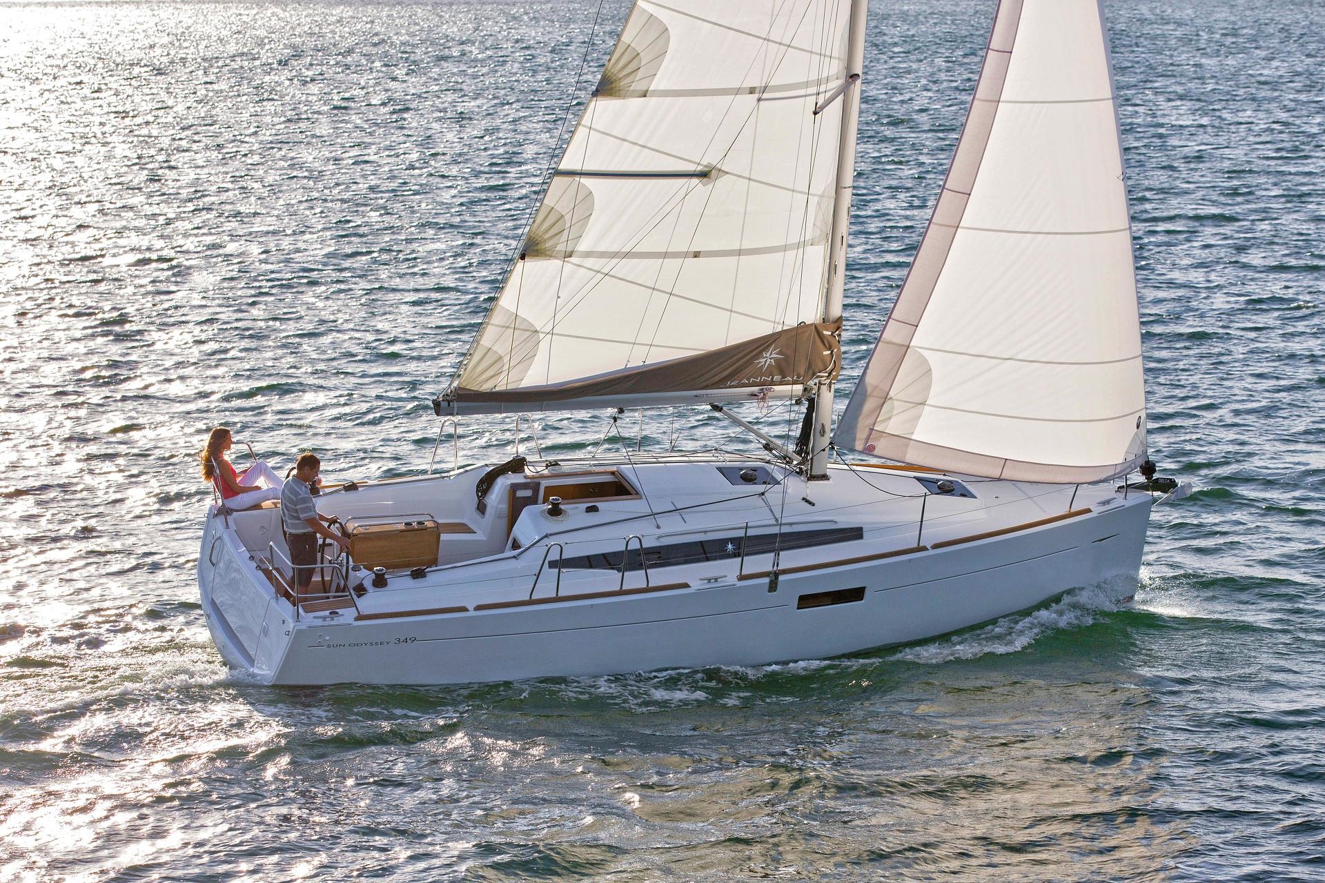 sailboatdata jeanneau 349