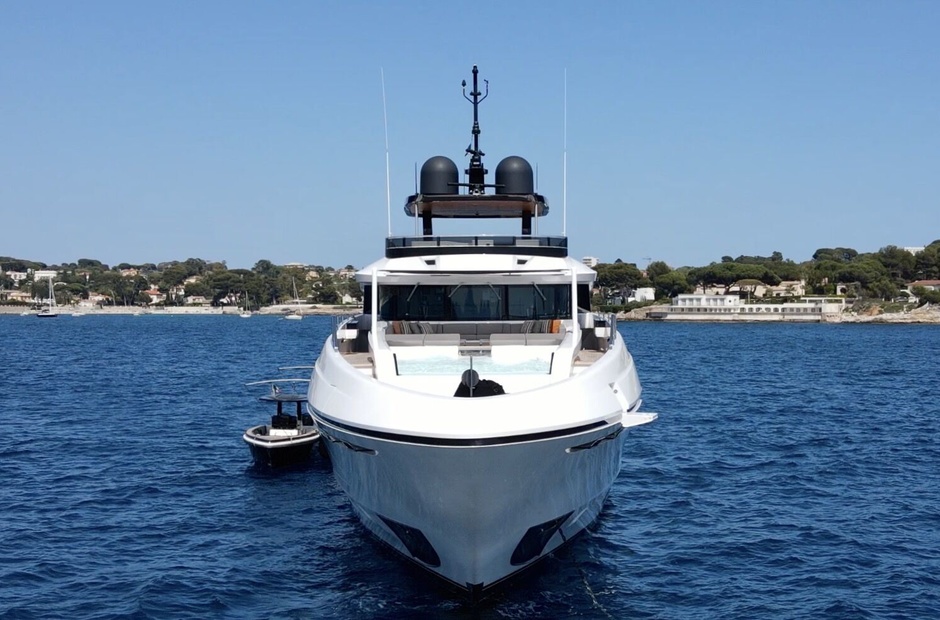 Mangusta 4US