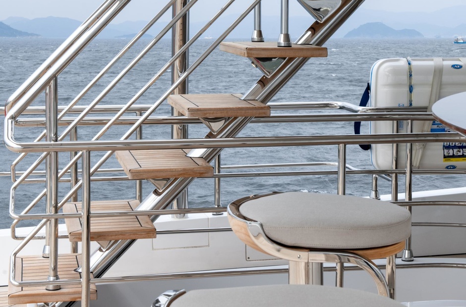 Azimut Long Live