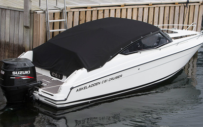 Parker 630 Day Cruiser