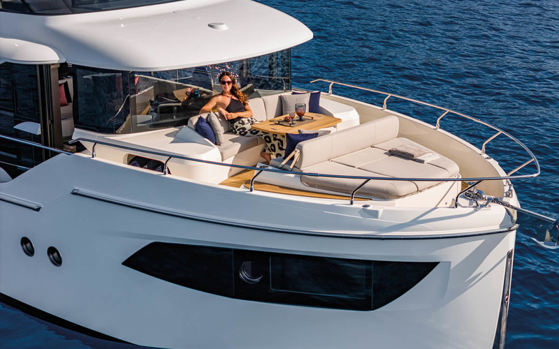 Absolute Navetta 53