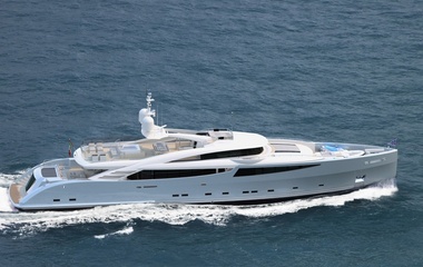ISA Yachts Queen Alla