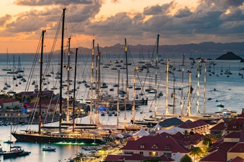 Top 10 places for New Year's celebrations on a yacht