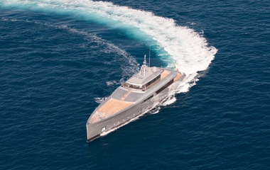 Perini Navi Falco Moscata