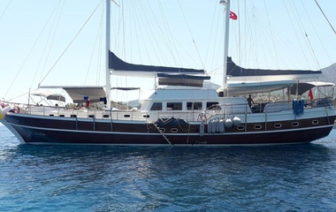 Custom Boats Prenses Esila