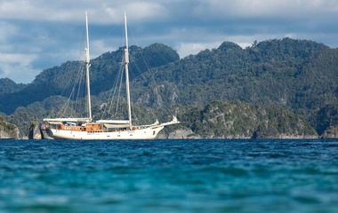 Custom Boats Mutiara Laut