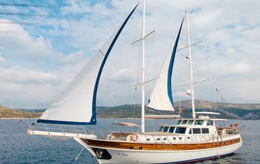 Custom Boats Sea Breeze