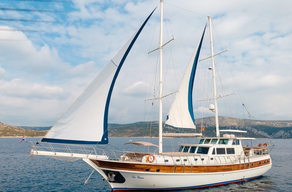 Custom Boats Sea Breeze