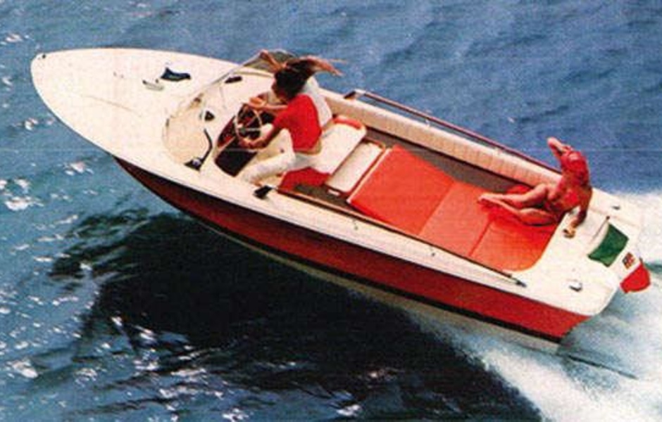 Rudy - первая фиберглассовая Riva