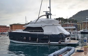 Azimut Magellano 53