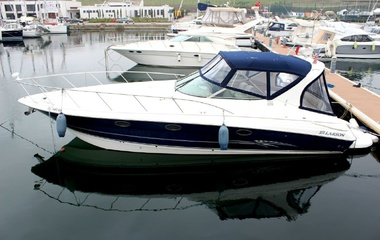 Larson Cabrio 370