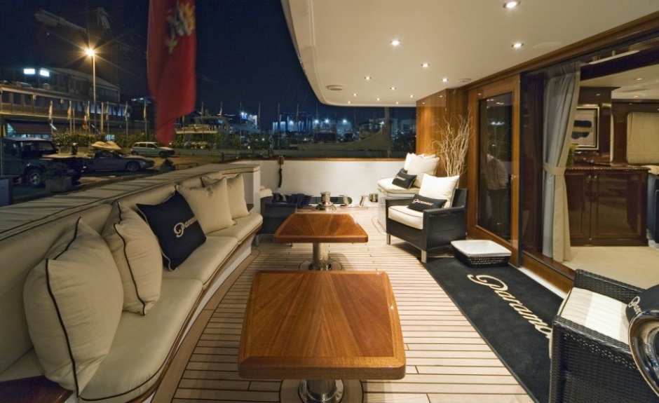 CMN Yacht Division Paramour