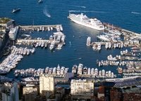 2016 год: беспрецедентное количество суперяхт на Гран-при Монако! Их даже сосчитали: более 170 штук.