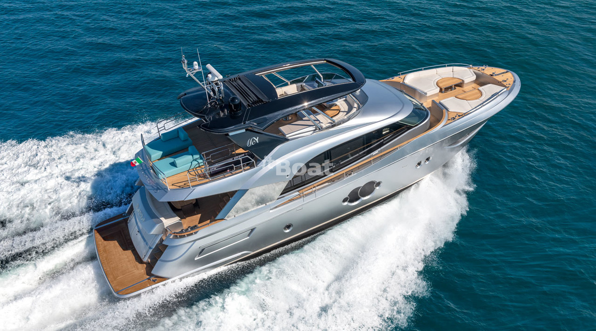 Monte Carlo Yachts 76 (2019)
