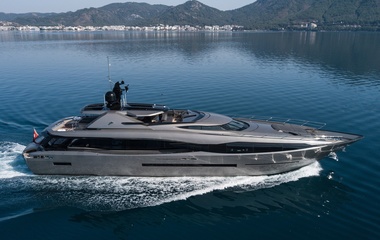 FX Yachts FX