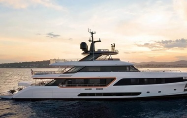 Benetti Legend