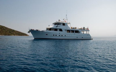 Outer Reef  860 DBMY