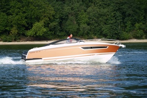 Parker 750 Day Cruiser