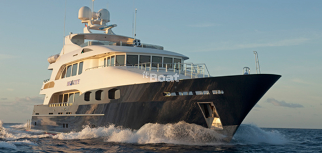 who owns the nina lu yacht