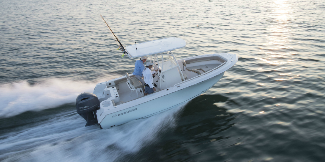 Sailfish Boats, 220 Center Console